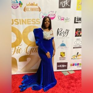 Blue Velvet fitted elegant dress